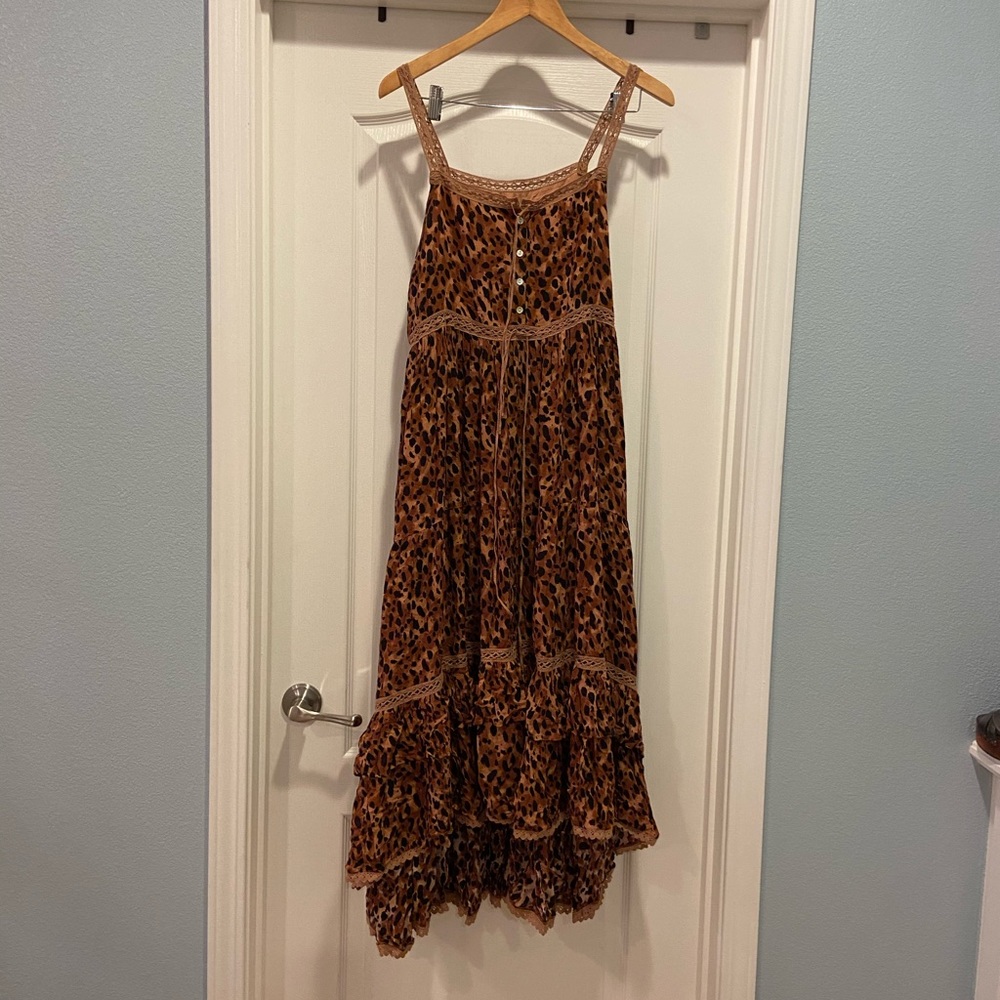 SWAP Spell NWT Saphari dress med for large.